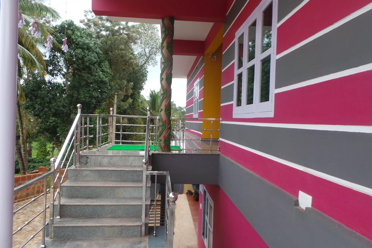 Iroomz Sri Vinayaka Comfort Вираджпет Екстериор снимка