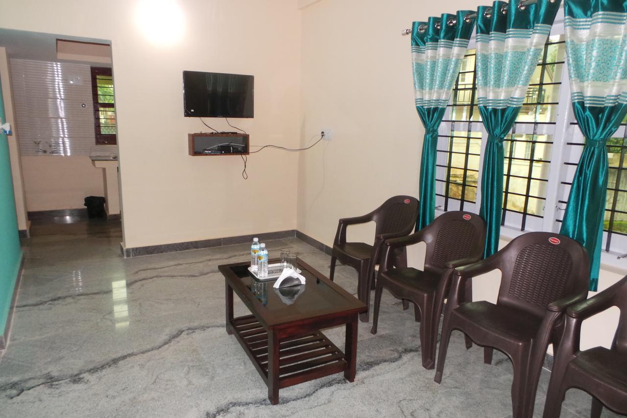 Iroomz Sri Vinayaka Comfort Вираджпет Екстериор снимка