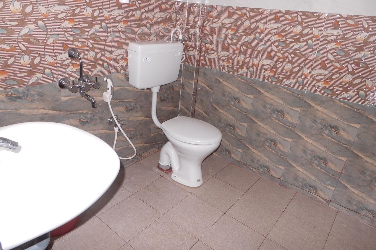 Iroomz Sri Vinayaka Comfort Вираджпет Екстериор снимка