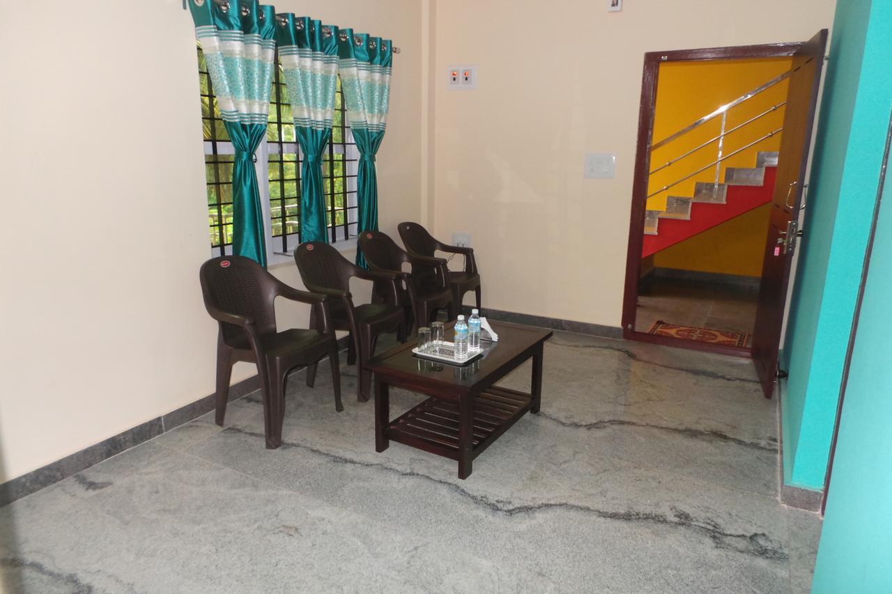 Iroomz Sri Vinayaka Comfort Вираджпет Екстериор снимка