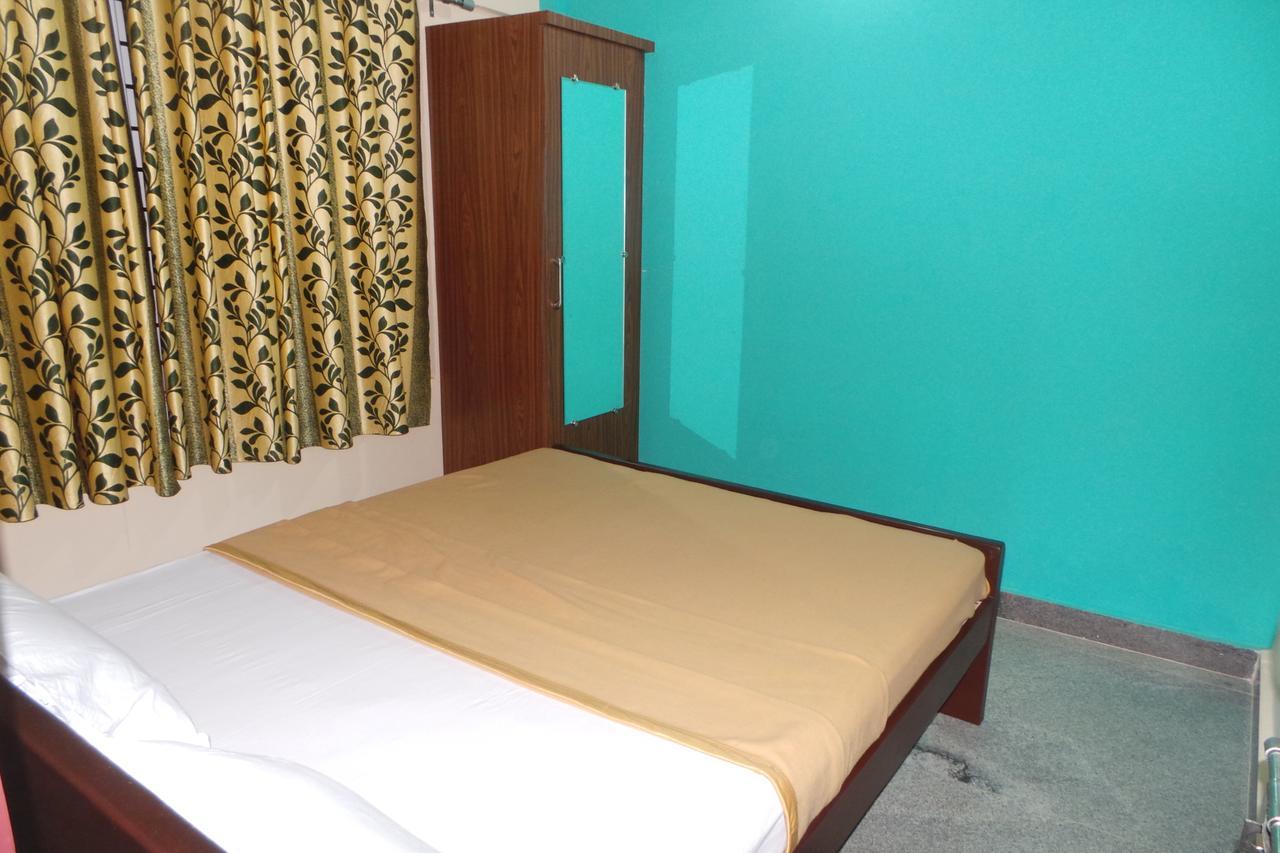 Iroomz Sri Vinayaka Comfort Вираджпет Екстериор снимка