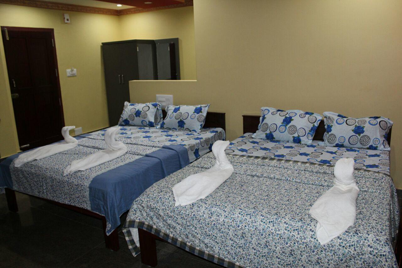 Iroomz Sri Vinayaka Comfort Вираджпет Екстериор снимка